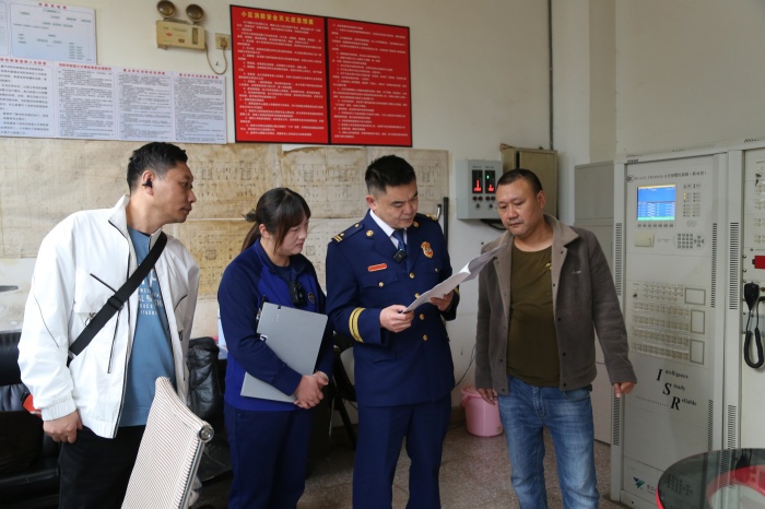 4H5A8456_极光看图.jpg